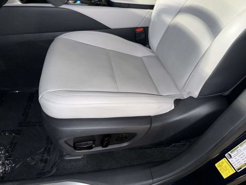 Used 2023 Lexus RX 350 Premium w/ Accessory Package AWD/4WD image 3