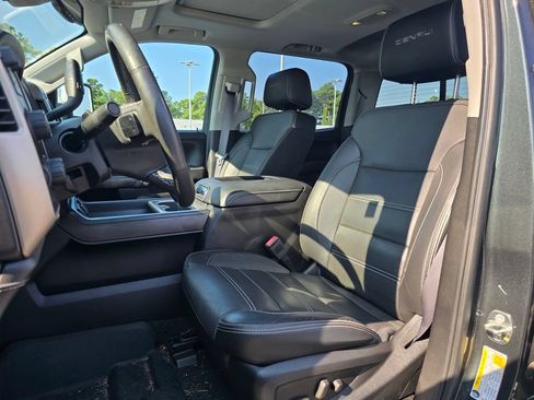 Certified 2017 GMC Sierra 2500 Denali w/ Duramax Plus Package AWD/4WD image 29