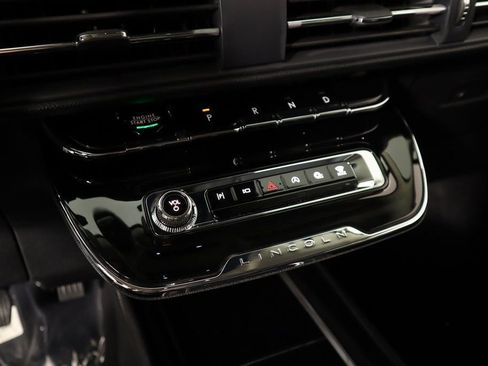 New 2026 Lincoln Corsair Premiere FWD image 9