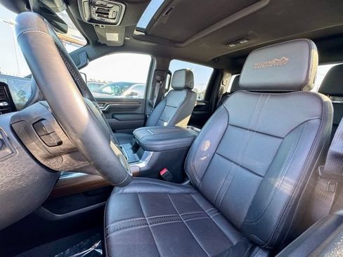 Used 2024 Chevrolet Silverado 2500 High Country w/ Technology Package AWD/4WD image 19
