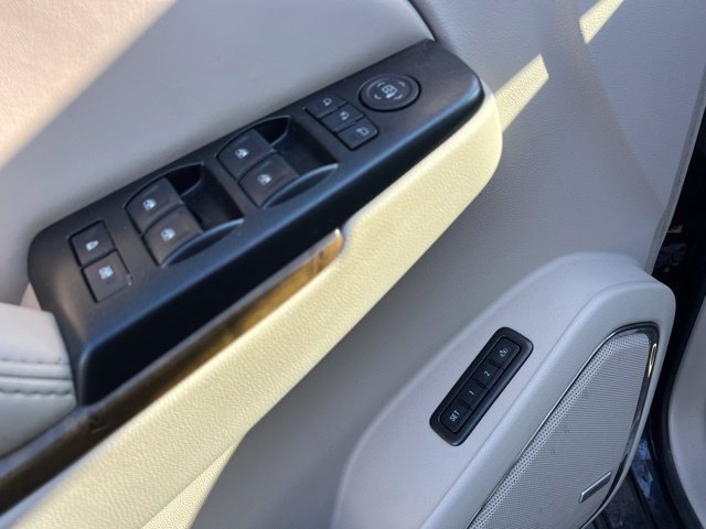 Used 2016 GMC Yukon XL Denali AWD/4WD image 19