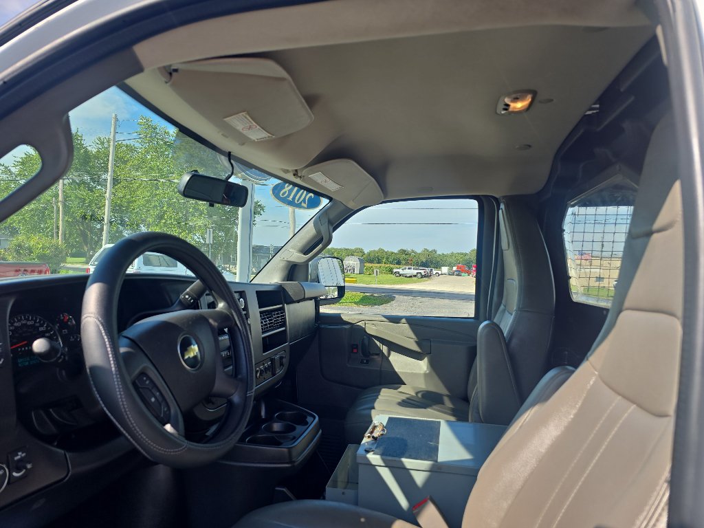 Used 2018 Chevrolet Express 2500 w/ Driver Convenience Package RWD image 17