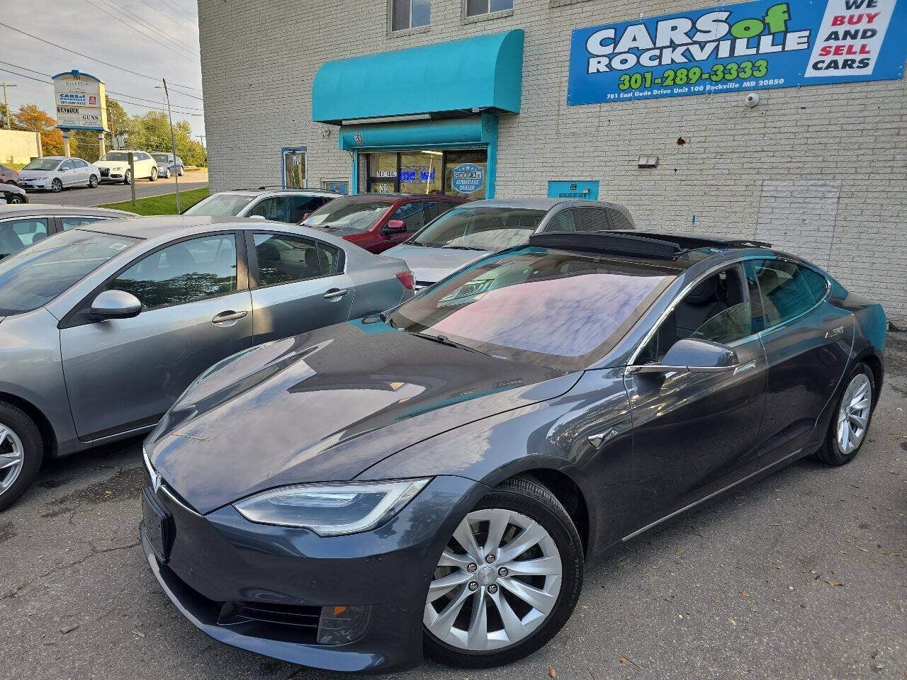 Used 2017 Tesla Model S 60 RWD image 5
