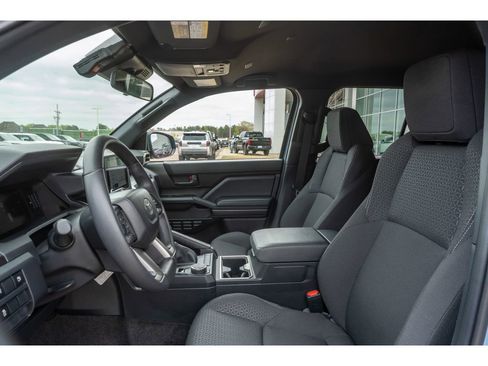 Used 2025 Toyota 4Runner SR5 image 11