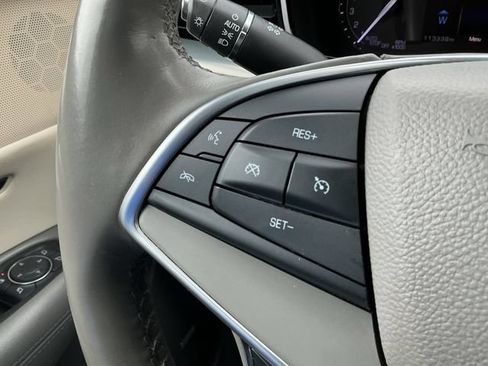 Used 2017 Cadillac XT5 Luxury w/ Driver Awareness Package FWD image 15