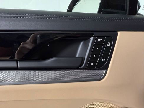 New 2025 Porsche Cayenne Coupe image 26