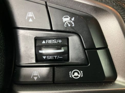 Used 2022 Subaru Ascent Premium w/ Convenience Package image 19