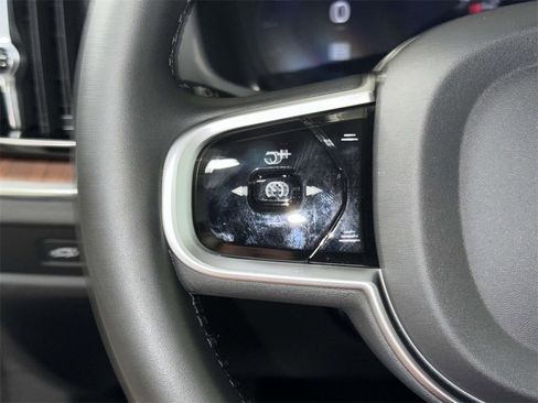 Used 2025 Volvo V60 B5 Cross Country Plus image 31