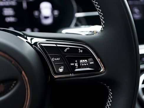 Used 2024 Bentley Continental GT image 62