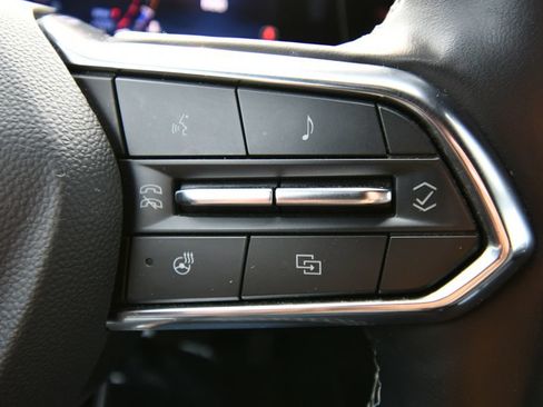 Used 2024 Chevrolet Traverse LT AWD/4WD image 23