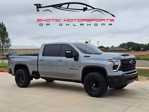 Used 2025 Chevrolet Silverado 2500 LT w/ Trail Boss Package AWD/4WD image 1
