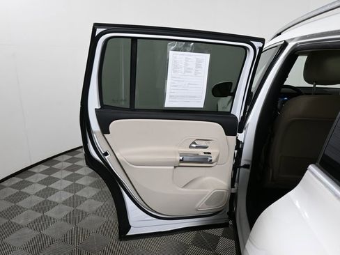 Certified 2022 Mercedes-Benz GLB 250 4MATIC image 31