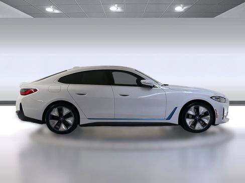 Used 2023 BMW i4 eDrive35 image 7