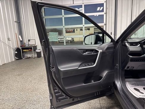 Used 2023 Toyota RAV4 Limited AWD/4WD image 6