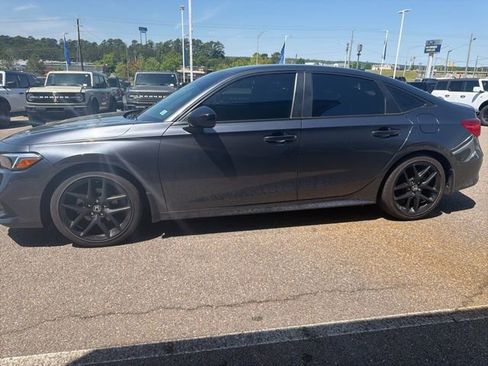 Used 2023 Honda Civic Sport image 17