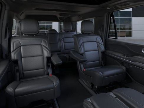 New 2026 Lincoln Navigator L Reserve w/ Jet Appearance Package image 11