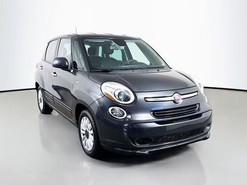 Used 2017 FIAT 500L Pop w/ Popular Equipment Package image 2
