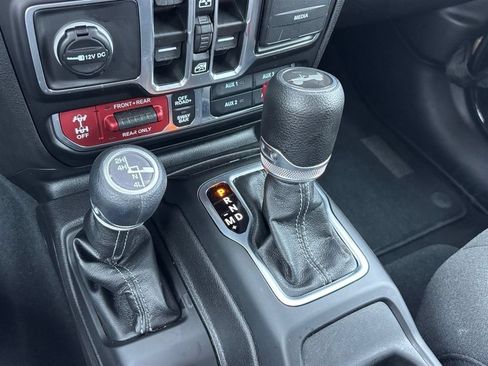 Used 2026 Jeep Wrangler Unlimited Rubicon AWD/4WD image 22