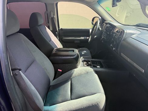 Used 2007 GMC Sierra 1500 SLE w/ SLE2 Preferred Package RWD image 16