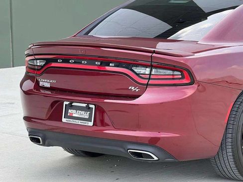Used 2017 Dodge Charger R/T RWD image 31