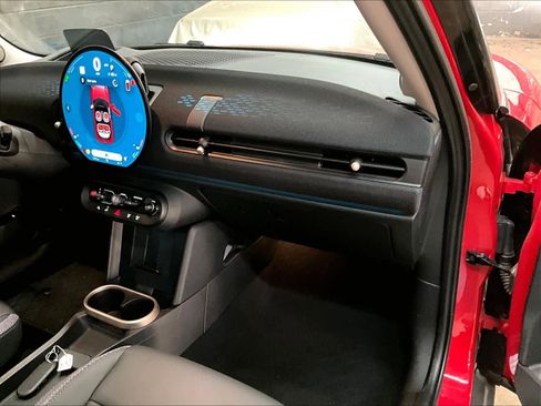 Certified 2025 MINI Cooper S FWD image 18