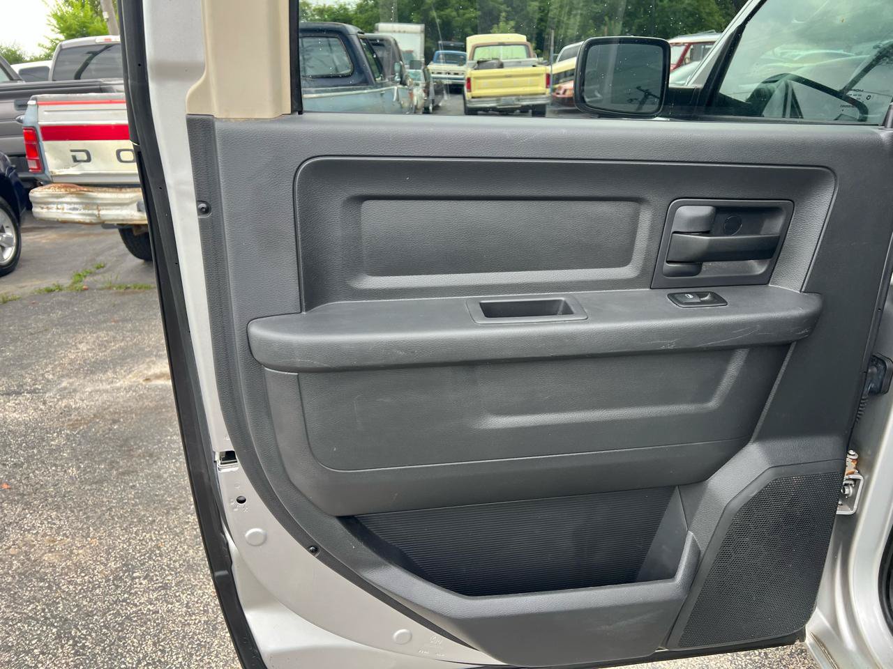 Used 2012 RAM 1500 Express w/ ST Popular Equipment Group AWD/4WD image 11