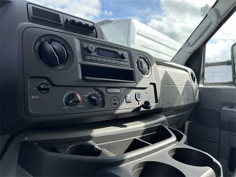 New 2024 Ford E-350 and Econoline 350 Super Duty image 8