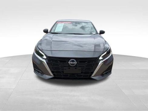 Used 2025 Nissan Altima 2.5 S FWD image 3