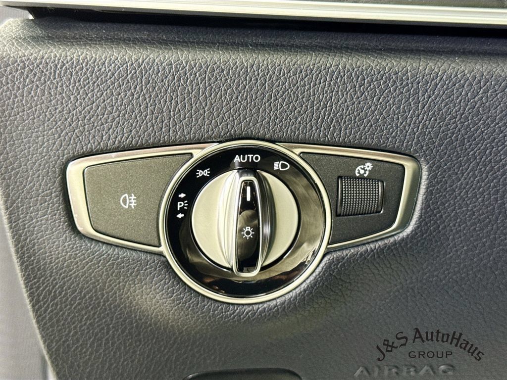 Used 2023 Mercedes-Benz E 350 4MATIC Sedan image 10