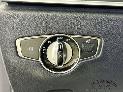 Used 2023 Mercedes-Benz E 350 4MATIC Sedan image 10
