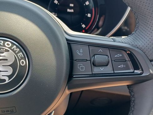 Used 2024 Alfa Romeo Giulia Ti image 28