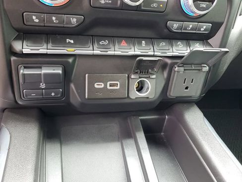 Used 2022 GMC Sierra 1500 Denali w/ Denali Premium Package AWD/4WD image 25