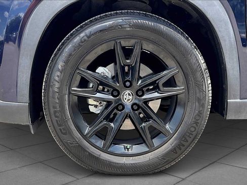 Used 2024 Toyota Grand Highlander FWD image 12