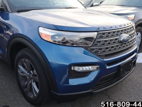 Used 2022 Ford Explorer XLT w/ Equipment Group 202A image 2