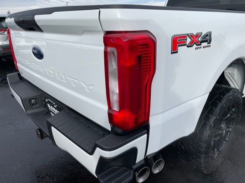 Used 2023 Ford F250 XL w/ FX4 Off-Road Package AWD/4WD image 29