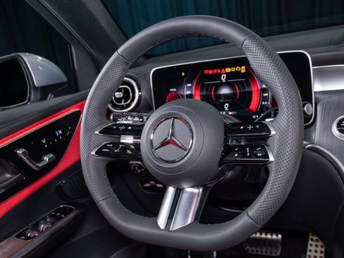 New 2026 Mercedes-Benz GLC 300 image 15
