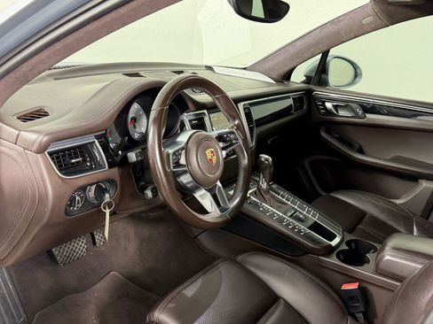 Used 2015 Porsche Macan S image 4