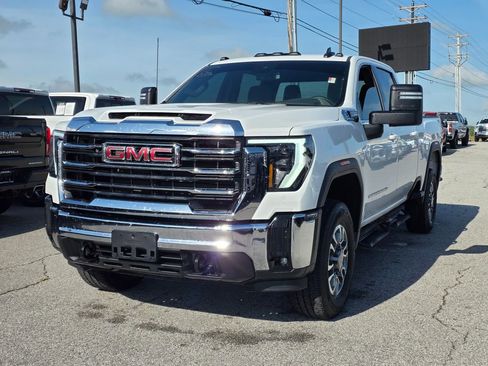 Used 2024 GMC Sierra 2500 SLE w/ SLE Value Package; AWD/4WD image 4