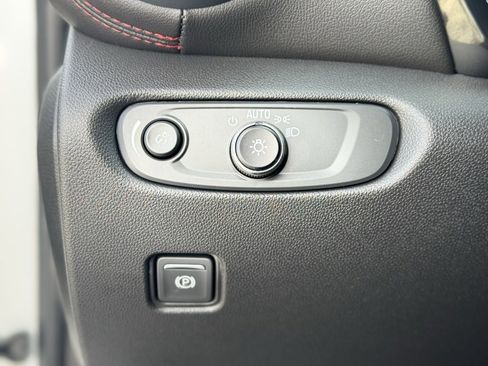 Used 2022 Chevrolet Blazer RS image 21