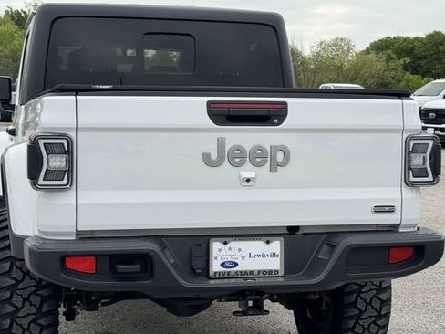 Used 2020 Jeep Gladiator Overland image 6