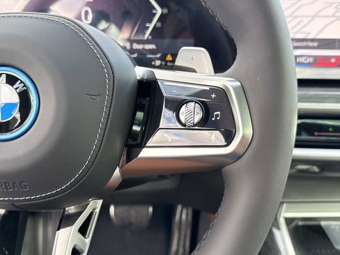 New 2026 BMW 750e xDrive 750e xDrive w/ Executive Package image 23