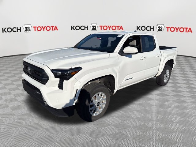 Used 2024 Toyota Tacoma SR5 AWD/4WD image 3