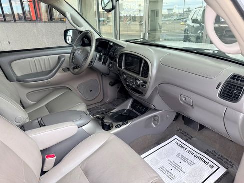Used 2005 Toyota Sequoia Limited image 21