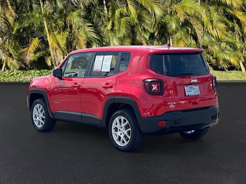 Used 2023 Jeep Renegade Latitude AWD/4WD image 8