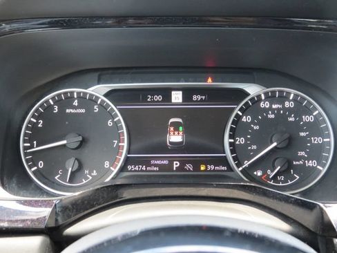 Used 2022 Nissan Pathfinder SL w/ SL Premium Package FWD image 20