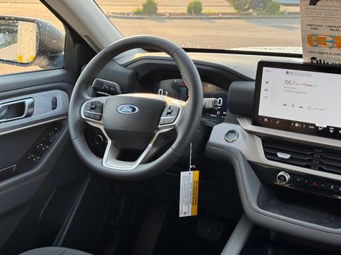 New 2026 Ford Explorer Active AWD/4WD image 17