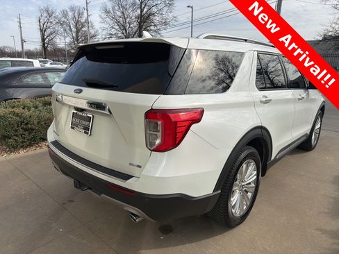 Used 2020 Ford Explorer Limited w/ Class III Trailer Tow Package image 2