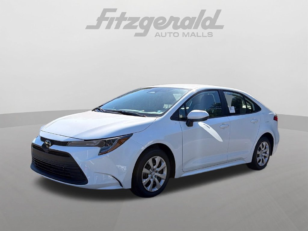 Used 2027 Toyota Corolla LE FWD image 3