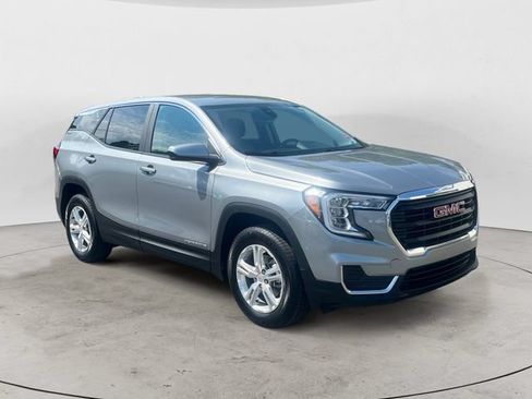 Used 2024 GMC Terrain SLE AWD/4WD image 7