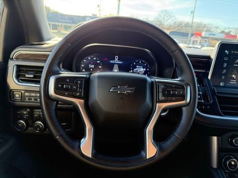 Used 2024 Chevrolet Suburban Z71 w/ Luxury Package image 41